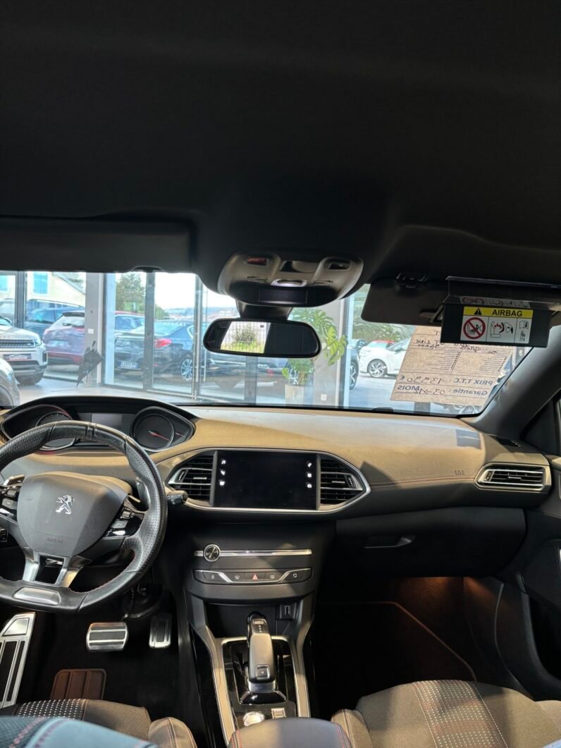 
								308 GT LINE 1,2l thp 130cv eat8 plein									