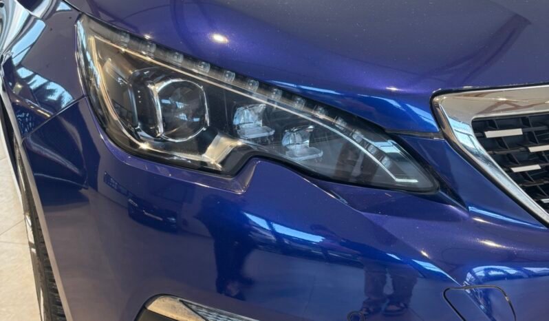 
								308 GT LINE 1,2l thp 130cv eat8 plein									