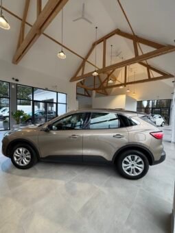 
										Ford Kuga 1,5l tdci 120cv plein									