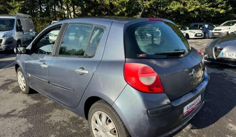 
								Clio 3 1,5l dci 70cv 5 portes plein									