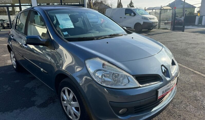 
								Clio 3 1,5l dci 70cv 5 portes plein									