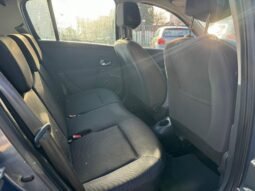
										Clio 3 1,5l dci 70cv 5 portes plein									