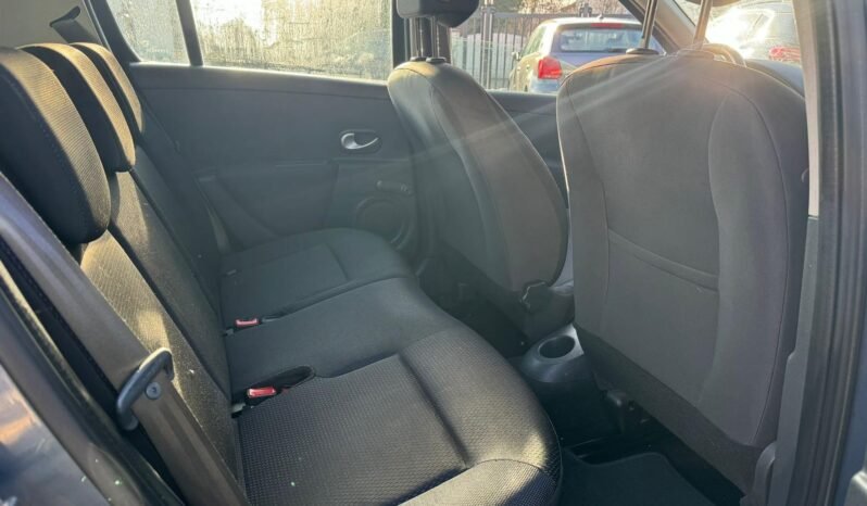 
								Clio 3 1,5l dci 70cv 5 portes plein									