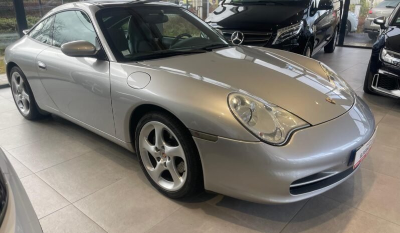 
								Porsche 996 Carrera 2 Targa plein									