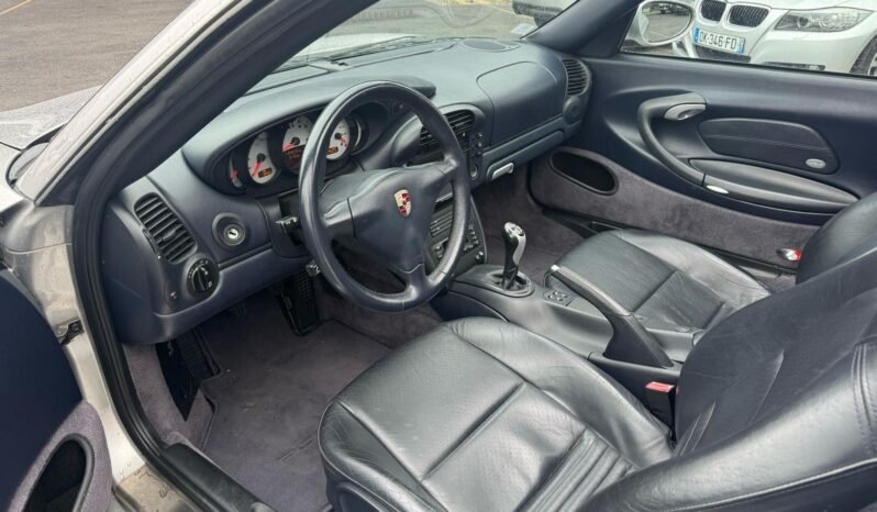 
								Porsche 996 Carrera 2 Targa plein									