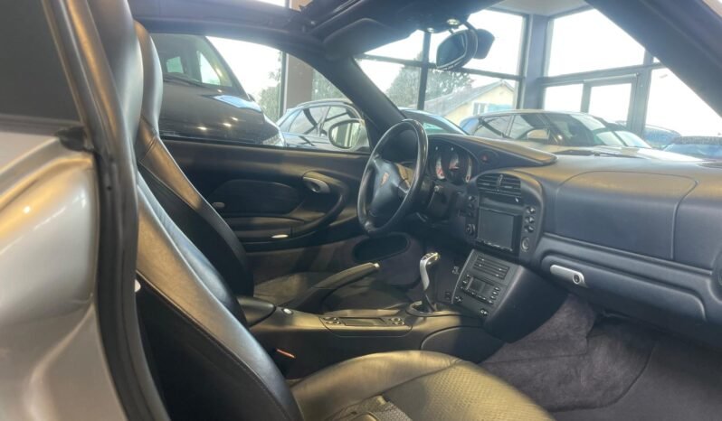
								Porsche 996 Carrera 2 Targa plein									