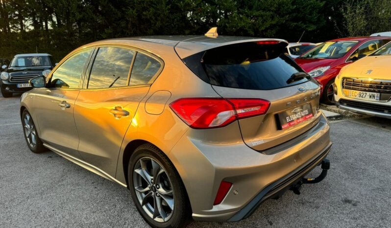 
								Focus 2l tdci 150cv ST Line plein									