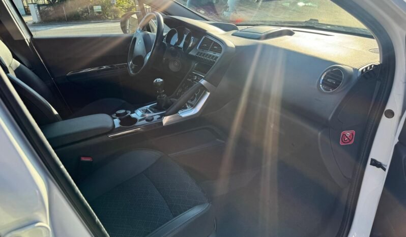 
								3008 1,6l hdi 120cv allure plein									