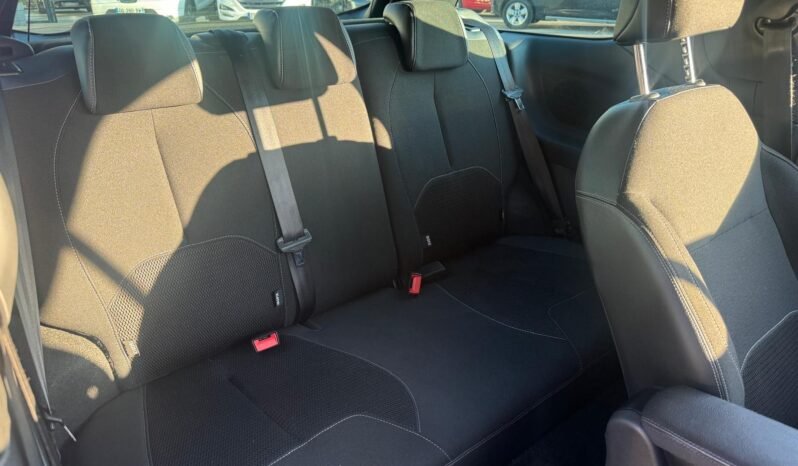 
								Ds3 1,2l essence 110cv eat6 plein									