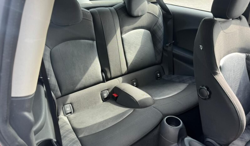 
								Mini one D 1,5ld 95cv plein									