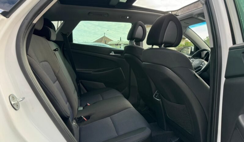 
								Hyundai tucson 1,7l crdi 140cv dct7 plein									