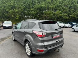 
										Ford kuga 2 2l tdci 150cv st line 4*4 plein									