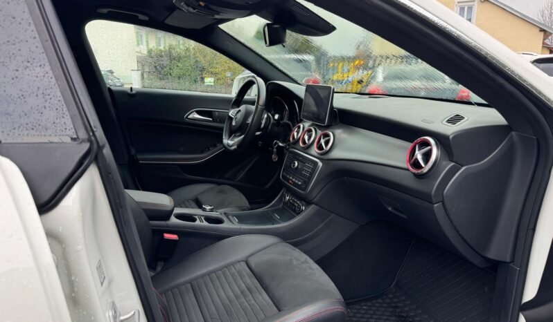 
								Cla 220d amg shooting brake plein									