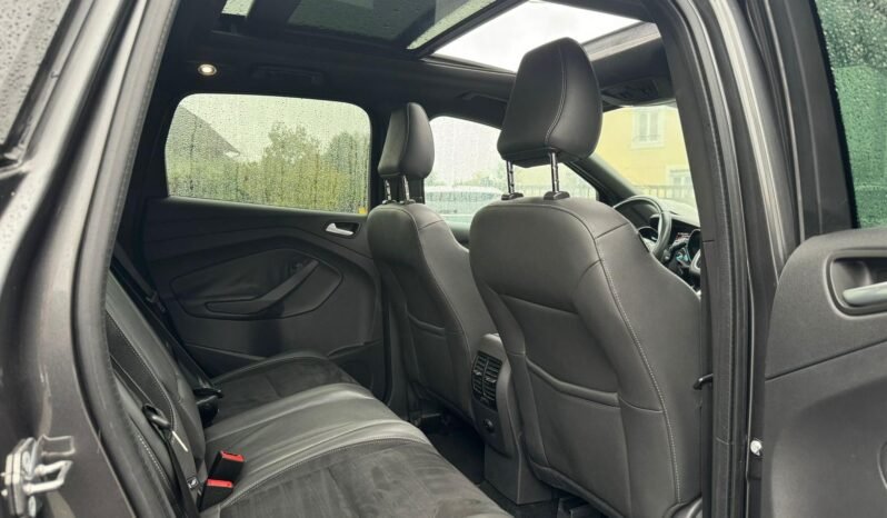 
								Ford kuga 2 2l tdci 150cv st line 4*4 plein									