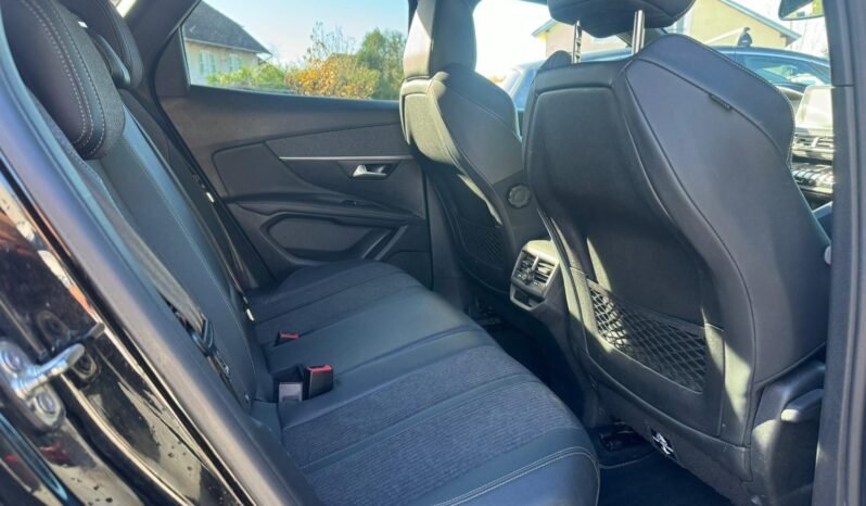 
								3008 GT LINE 1,6l essence 180cv eat8 plein									