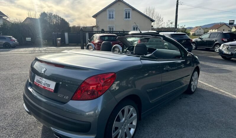 
								207 cc 1,6l 16v 120cv avec 68000km plein									