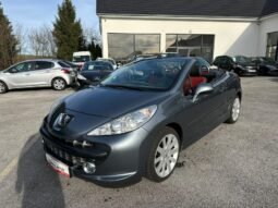 
										207 cc 1,6l 16v 120cv avec 68000km plein									