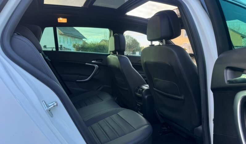 
								Opel insignia Sports Tourer 2l cdti 170cv cosmo pack plein									