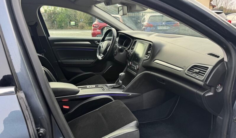 
								Mégane IV intense 1,5l dci 115cv EDC6 boîte automatique full									