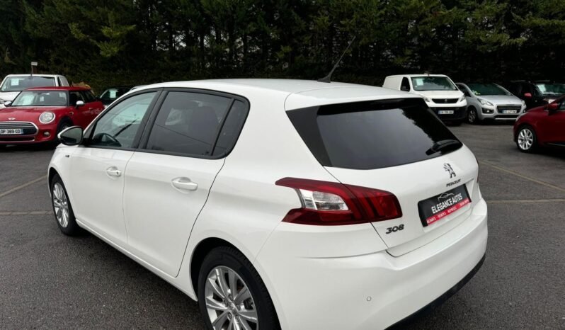 
								308 style 1,2l 110cv de 2017 avec 21000km full									