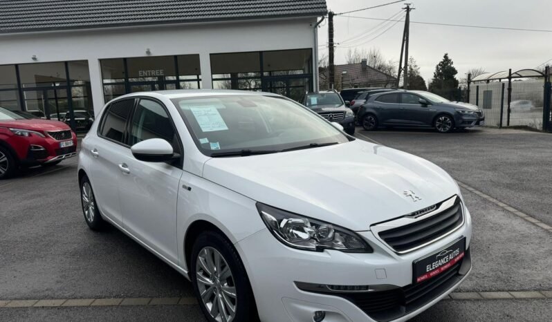 
								308 style 1,2l 110cv de 2017 avec 21000km full									