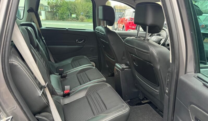 
								Scenic 1,5l dci 110cv Bose avec 88000km plein									