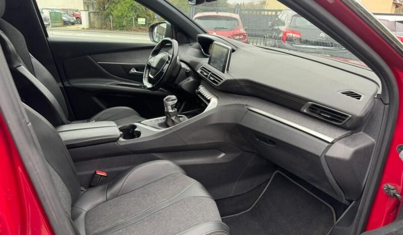 
								3008 GT LINE 1,5l hdi 130cv avec 99800km full									