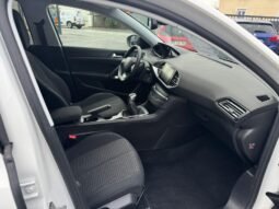 
										308 style 1,2l 110cv de 2017 avec 21000km full									