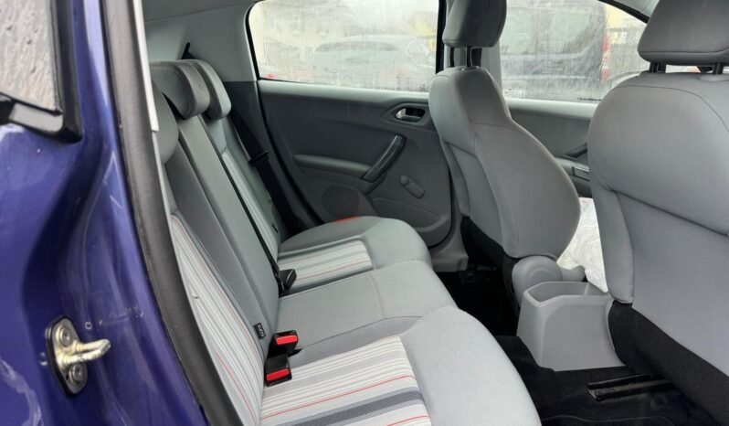 
								208 1,4l vti 95cv plein									