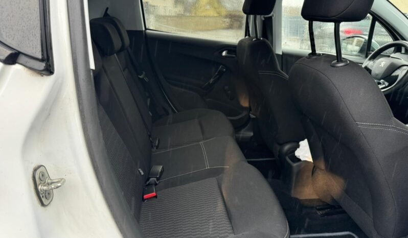 
								208 1,6l hdi 100cv plein									